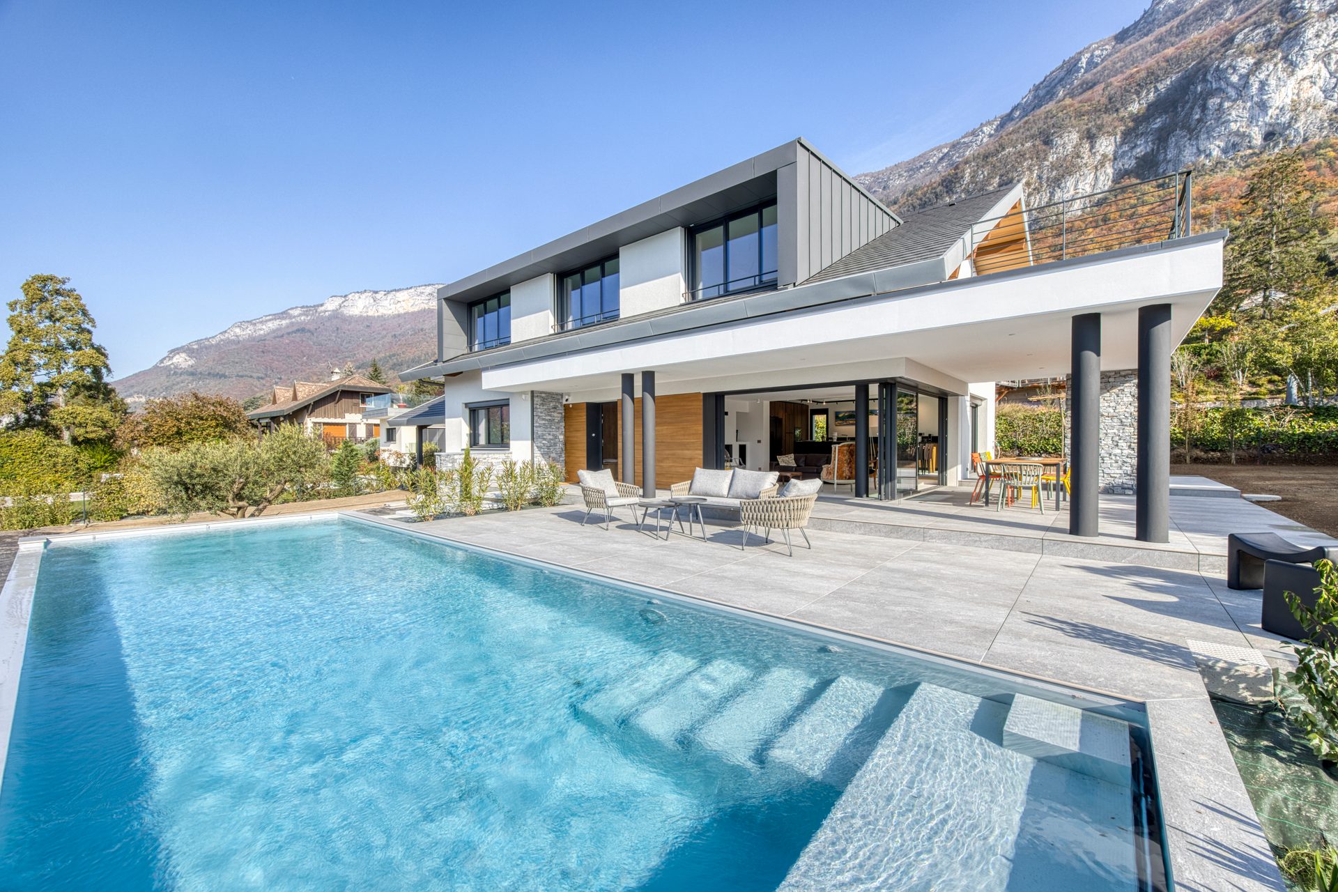 Villa moderne avec piscine au bord de La Clusaz et des Aravis - gardiennage résidence secondaire